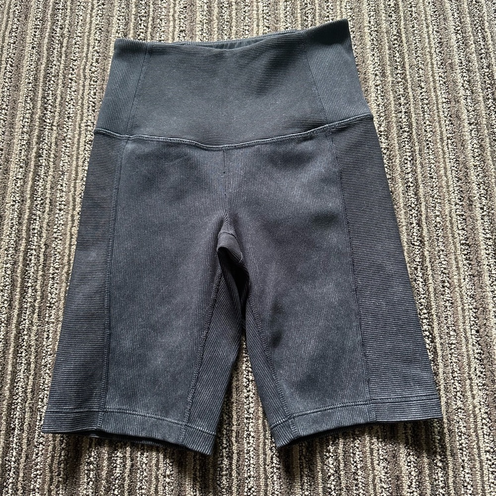 Zella Ribbed Bike Short - Picture 2 of 2